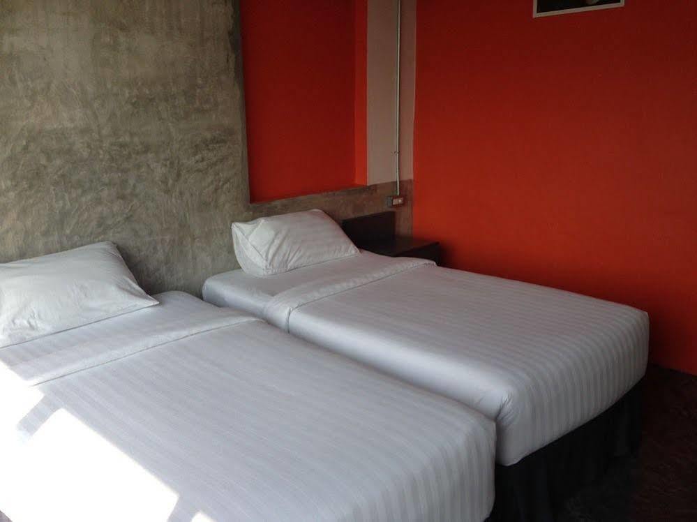 Pornsiri Hotel Sisaket Εξωτερικό φωτογραφία