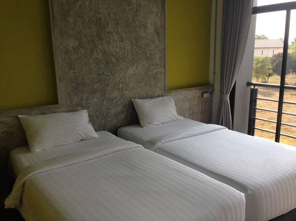Pornsiri Hotel Sisaket Εξωτερικό φωτογραφία